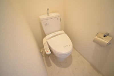 【トイレ】 | グレンパーク兵庫駅前 | 清潔感のあるトイレです