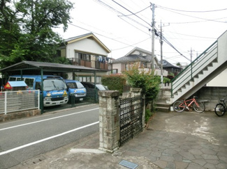【周辺】 | 建物周辺。
