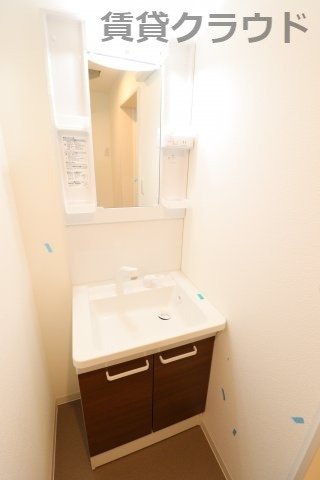 ジーメゾン千葉ウエストの洗面所|朝の準備に活躍する、シャンプードレッサーです！