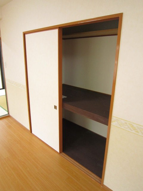 シャルレ1番館の収納