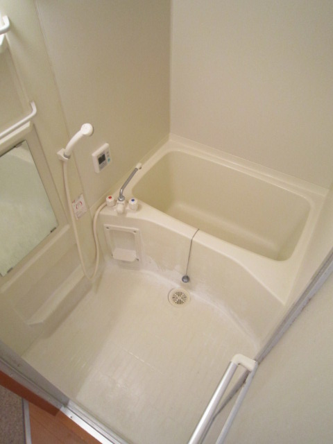 シャルレ1番館の浴室