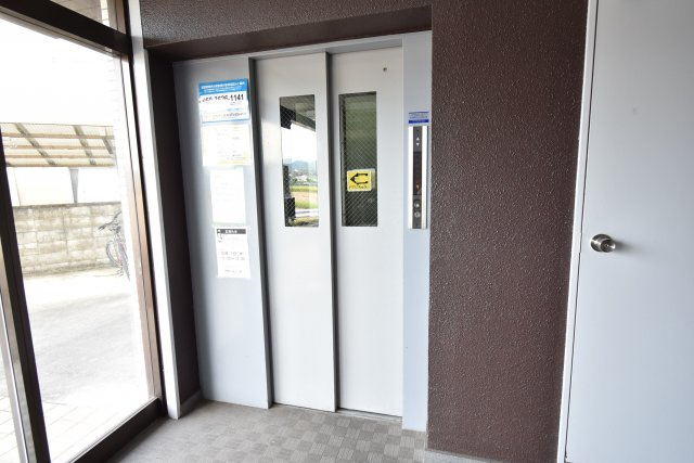 シャルレ1番館のその他共用部分|エレベーター