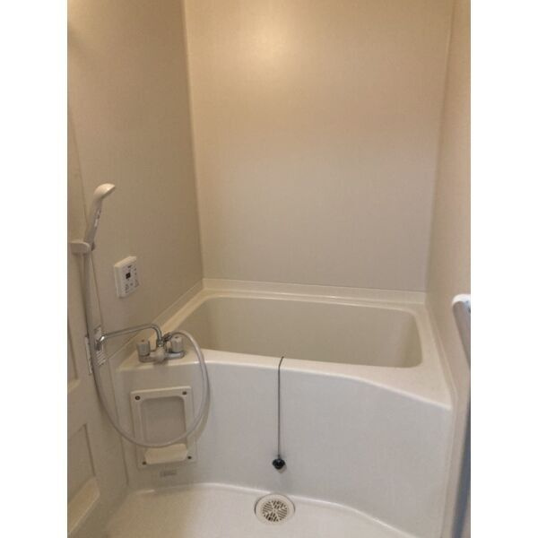 シャルレ1番館の浴室