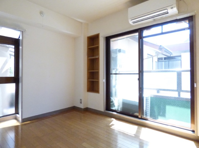 【居間・リビング】 | ダイタ百石町マンション