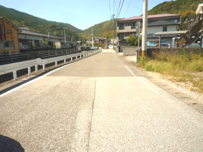 【前面道路含む現地写真】 | 高知市六泉寺町　売り土地　37坪 | 南側道路