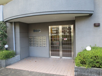 【エントランス】 | パークサイド瑞光 | 落ちついた外観にマッチしたエントランスです