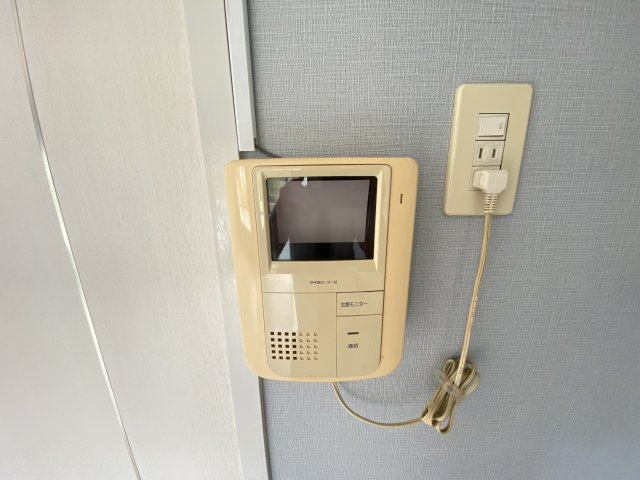 顔が確認できるモニター付きインターホン★