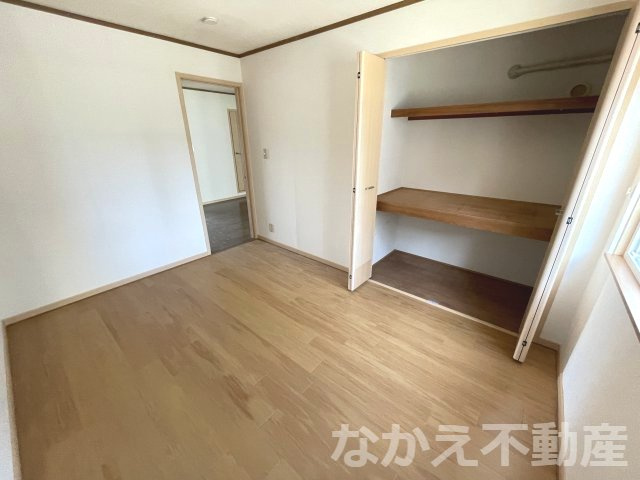 【寝室】 | 広くて明るい寝室