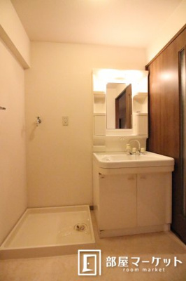 【独立洗面台】 | ファミーユＤＡＩＳＨＩＮ | 同型タイプ