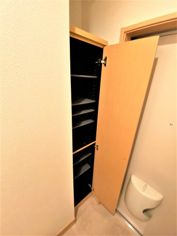 ブルーローズガーデン　B棟の玄関