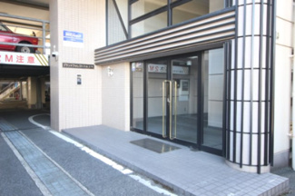 【エントランス】
