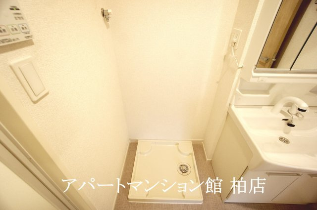 フィオーレの洗面所|同施工会社、同型タイプです