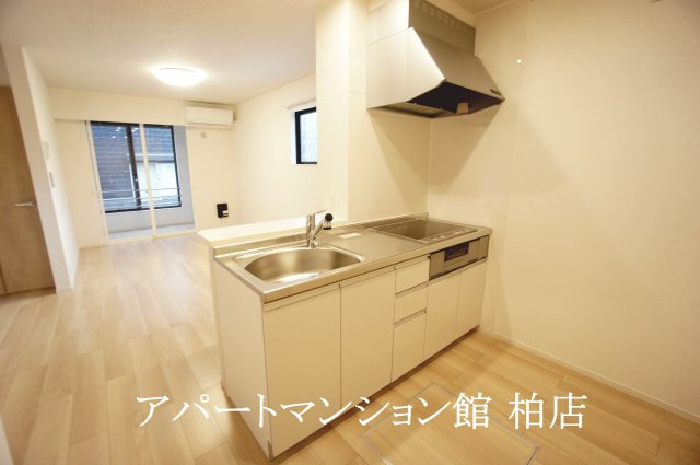 フィオーレのキッチン|同施工会社、同型タイプです
