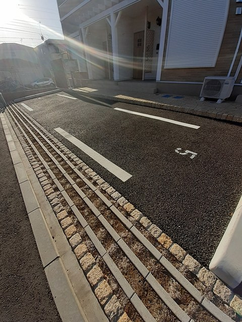 フィオーレの駐車場