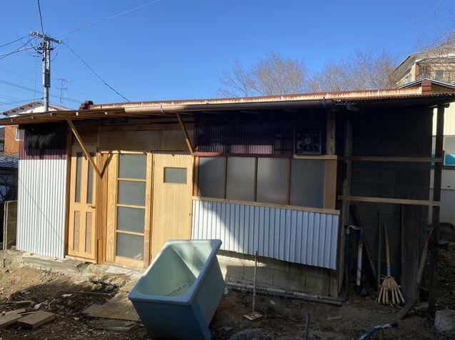 成田市新町貸倉庫の外観