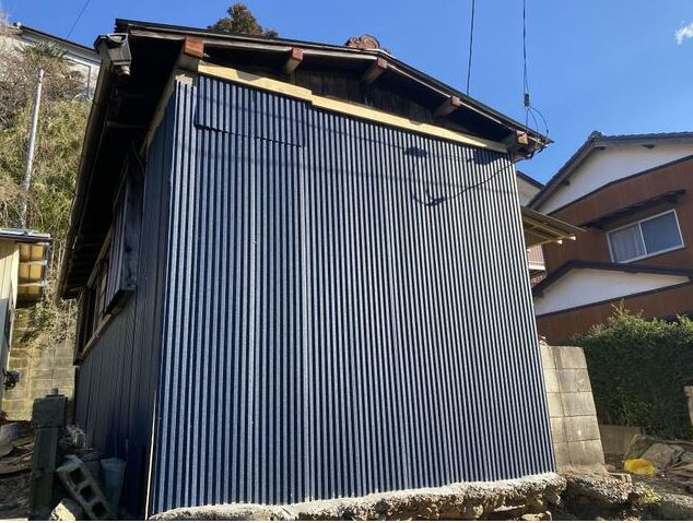 成田市新町貸倉庫の外観