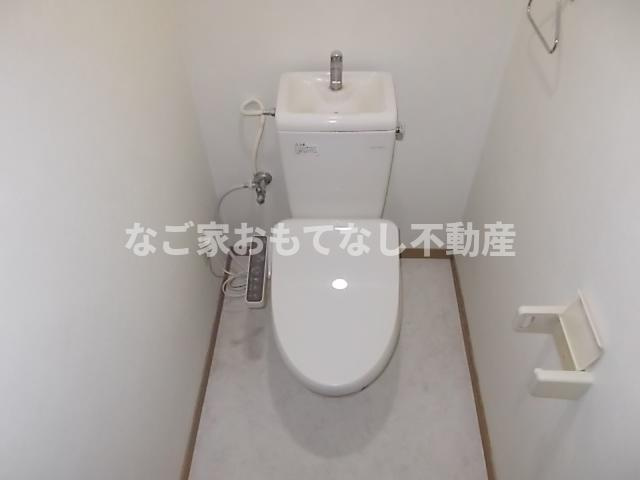 【トイレ】 | コンフォート上小田井 | ※写真は別号室