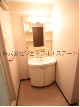 サクシードBの独立洗面台|独立洗面台です