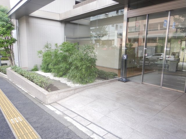 フォルム文京動坂のエントランス