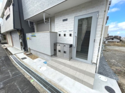 【エントランス】 | メゾンドゥシャトン枚岡