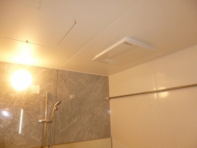 リバーサイドの浴室|浴室乾燥機