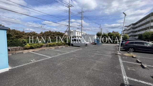 レオパレス上砂の駐車場