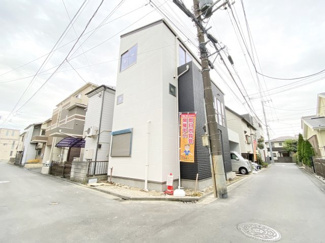 【前面道路含む現地写真】