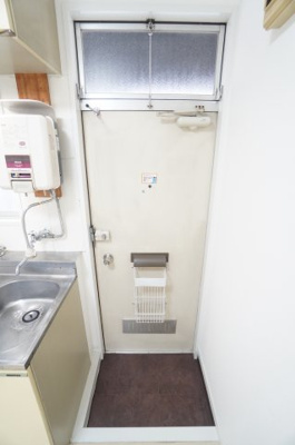 【玄関】 | レピュート高岡B | ※同物件・同タイプの写真です。