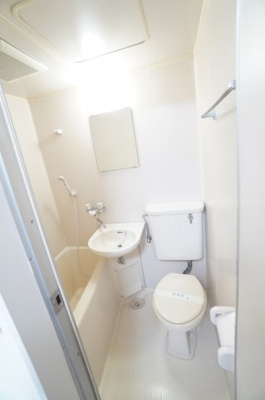 【浴室】 | レピュート高岡B | ※同物件・同タイプの写真です。