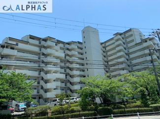 【外観】 | リフォーム済み物件♪角部屋！下階が住居じゃない為、周囲の音を気にせず快適に生活する事ができます♪