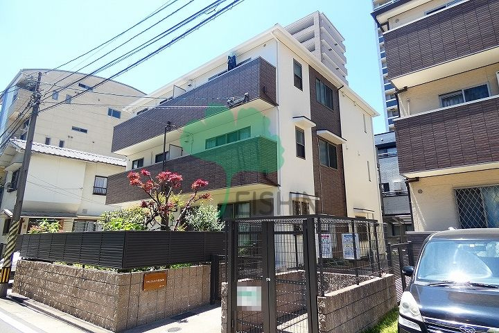 フォレストメゾンたちばなのエントランス
