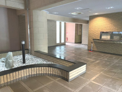 【エントランス】 | エクセル新金岡 | 清潔なエントランスです