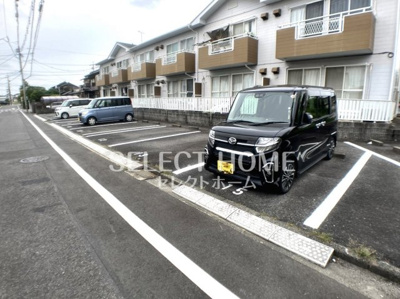 【駐車場】 | アーバン東蔵前 | 車をお持ちの方に嬉しい駐車場付きの物件です