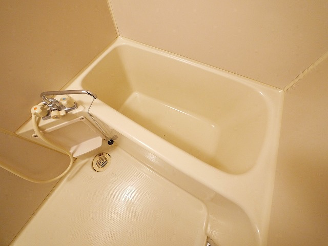 ミユキシティーマンションの浴室|ゆったり過ごせるお風呂です