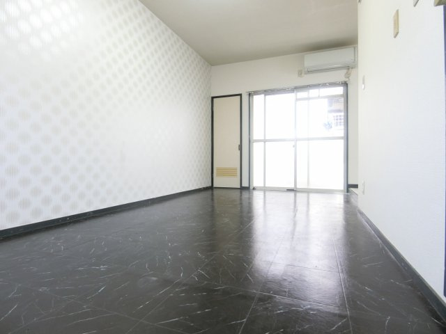 RIZEONE富田林レジデンスⅠの洋室