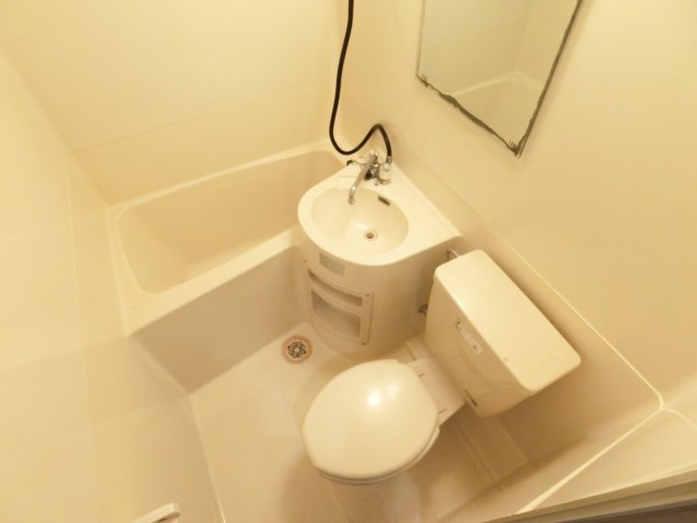 RIZEONE富田林レジデンスⅠの浴室