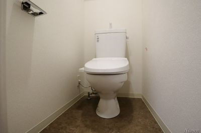 【トイレ】 | プレサンス鶴舞駅前レジス | シンプルで使いやすいトイレです