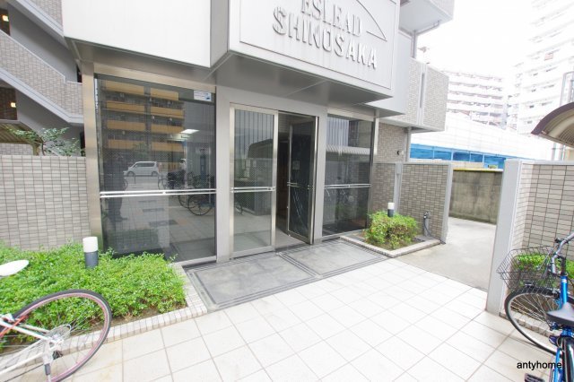 エスリード新大阪　仲介手数料無料のエントランス
