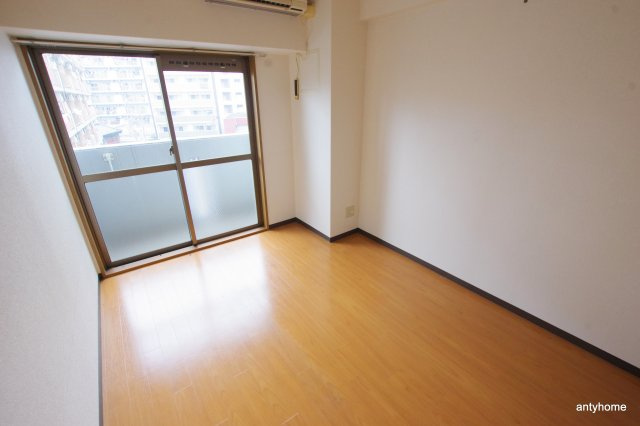 エスリード新大阪　仲介手数料無料の居間・リビング