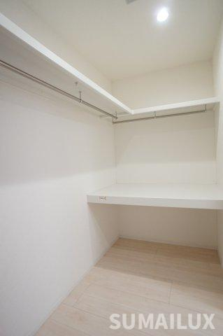 国府４丁目貸家の収納