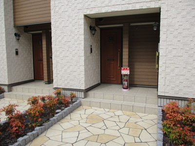 【エントランス】 | アライブ・ステージ | エントランスです