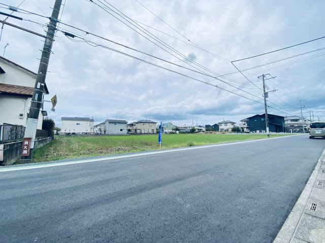 越谷市平方　売地の前面道路含む現地写真|現地（2022年10月）撮影