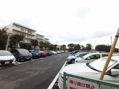 【駐車場】 | 桜美林ハイツＡ棟 | 平置き駐車場です。