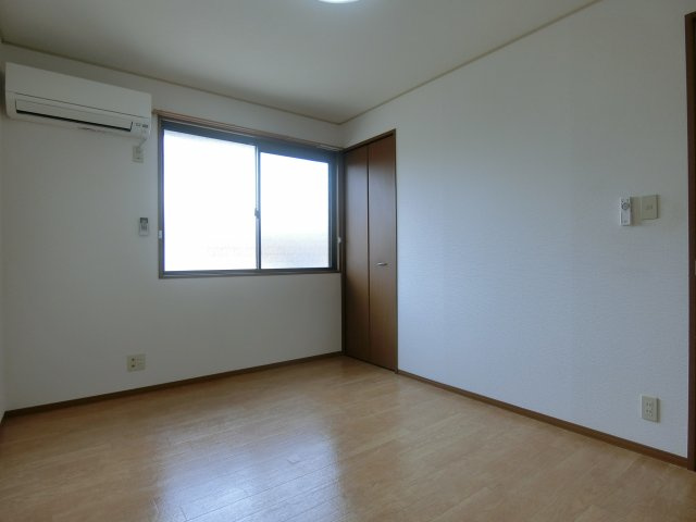 プレミールの洋室