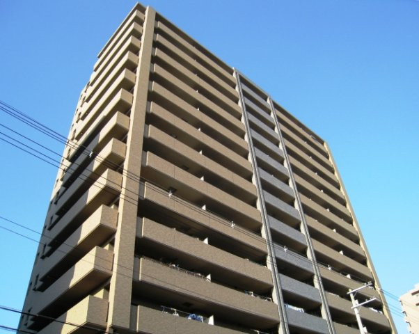 コスモシティガーデンズ城東の外観|◯上層階南向きで日当たり・通風良好
●広々約18帖のリビングで開放感のあるお部屋です
◯周辺環境充実！子育て世帯にもうれしい環境