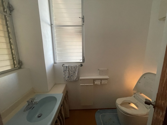 【トイレ】 | 大鋸戸建 | 落ち着いた色調のトイレです