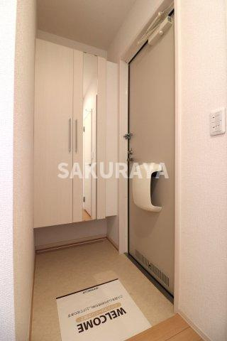 ソフィエル Ｃの玄関|2022年12月撮影。