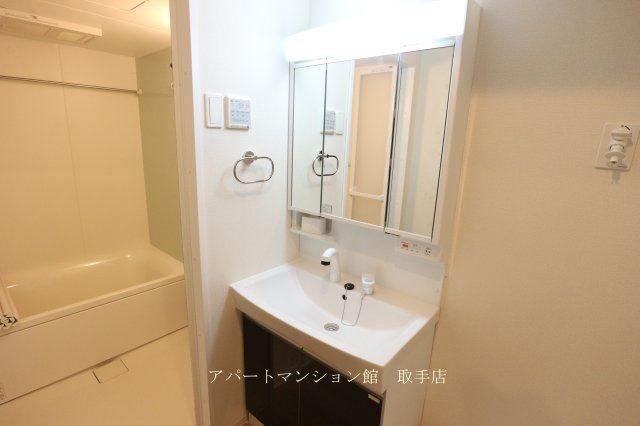 エルシオンⅡの独立洗面台