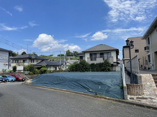 【前面道路含む現地写真】