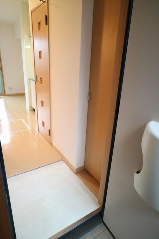 ボナール（加茂）の玄関
